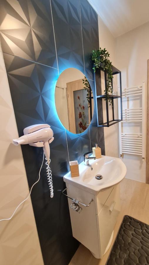 Zander Apartment